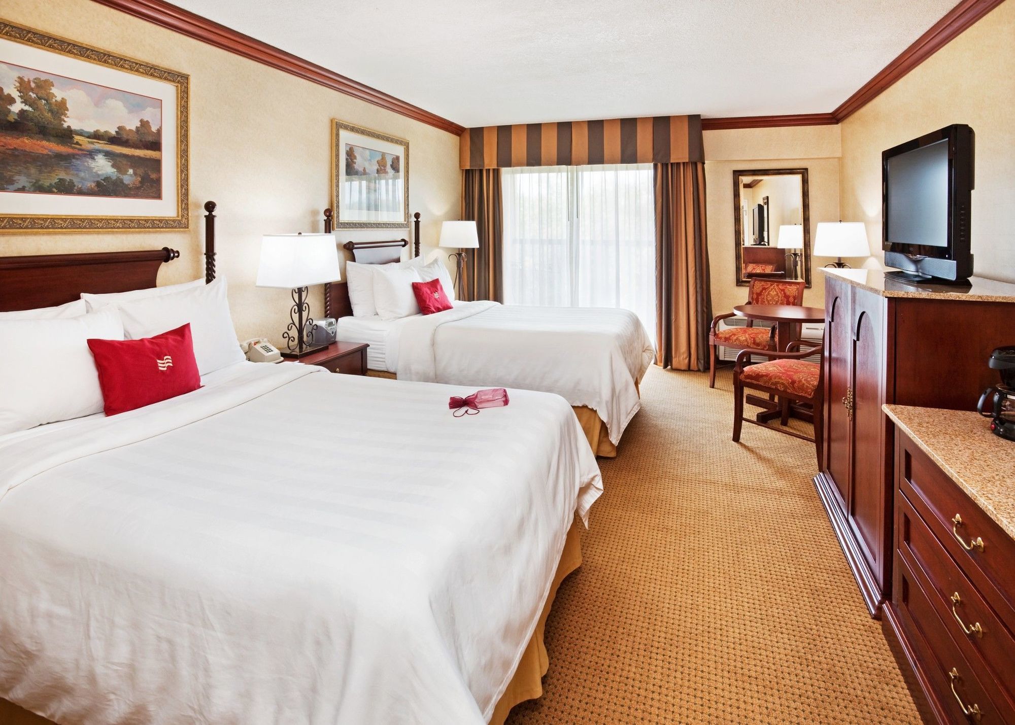 Crowne Plaza Resort Asheville By Ihg Exterior foto